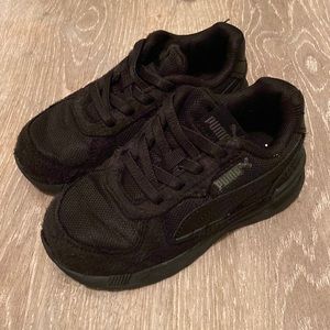 Puma Toddler Black Sneaker size 9C
